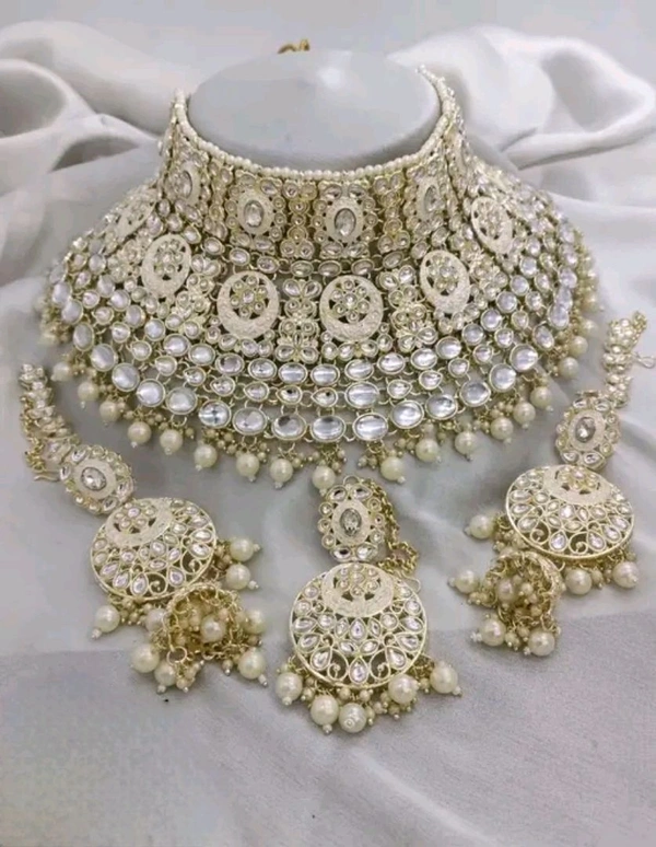 Gold Plated Choker Necklace, Earrings & Mang Tikka Set - White