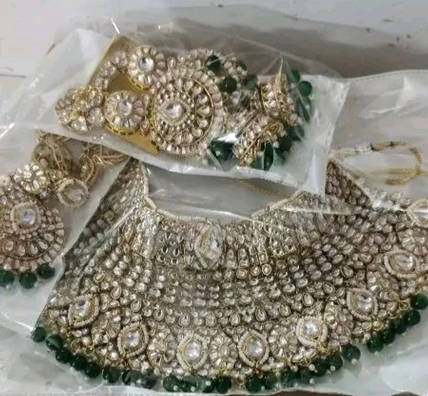 Gold Plated Choker Necklace, Earrings & Mang Tikka Set - Green
