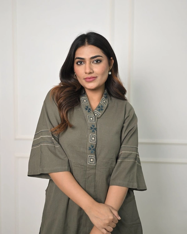 Pooja Creation Grey Cotton Slub Co-Ord Set with Bold Collar Embroidery & Side Pockets - Dove Gray, 42