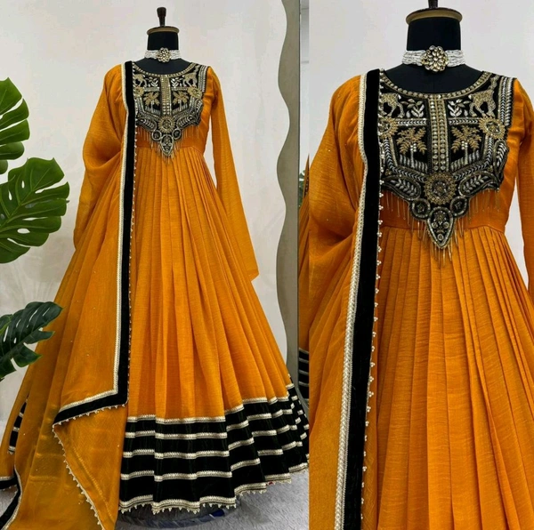 Prayosha Gold Crush Velvet Top with Diamond Work Dupatta - XL