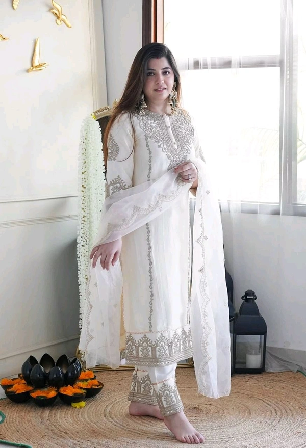 Prayosha Elegant Heavy Chinnon Silk Embroidered Suit Set with Dupatta - L