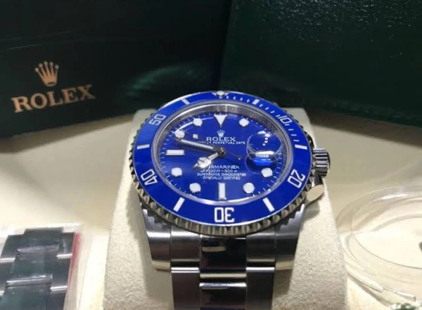 Rolax Silver Watch With Blue Crown 👑