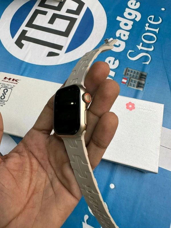 SERIES 10 - 41 MM GPS & CELLULAR Watch ☸ ✨ SUPER AMOLED DISPLAY - WITH CHAT GPT // 95% SAME AS ORIGINAL 