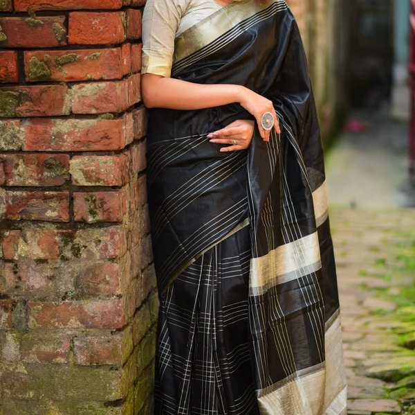 Isha Fab Rutrang_5 - Free, Black