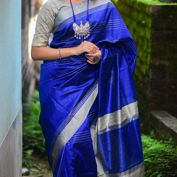 Isha Fab Rutrang_5 - Free, Dark Blue