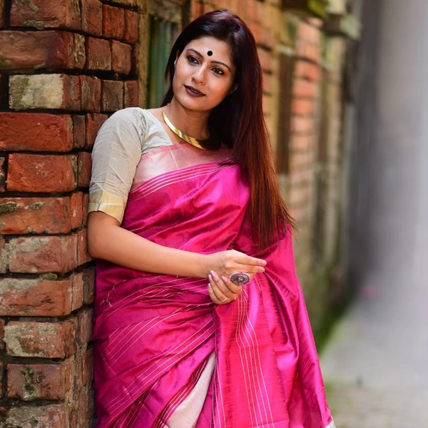 Isha Fab Rutrang_5 - Free, Neon Pink