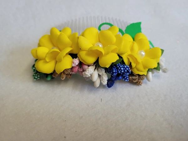 Side Combs With Handmade Flowers