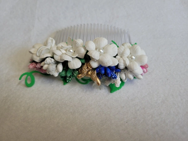 Side Combs With Handmade White Foam Flowers