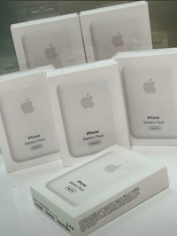 iPhone  Battery Pack - White