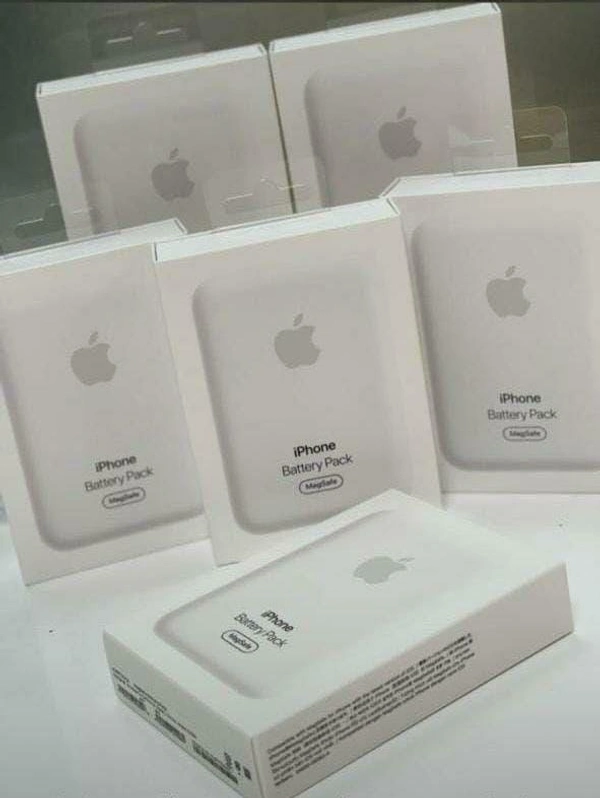 iPhone  Battery Pack - White