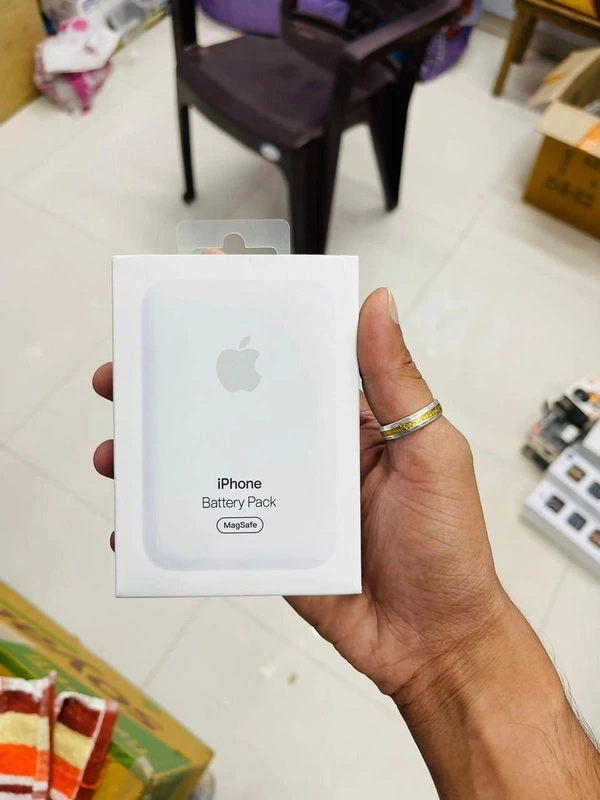 iPhone  Battery Pack - White