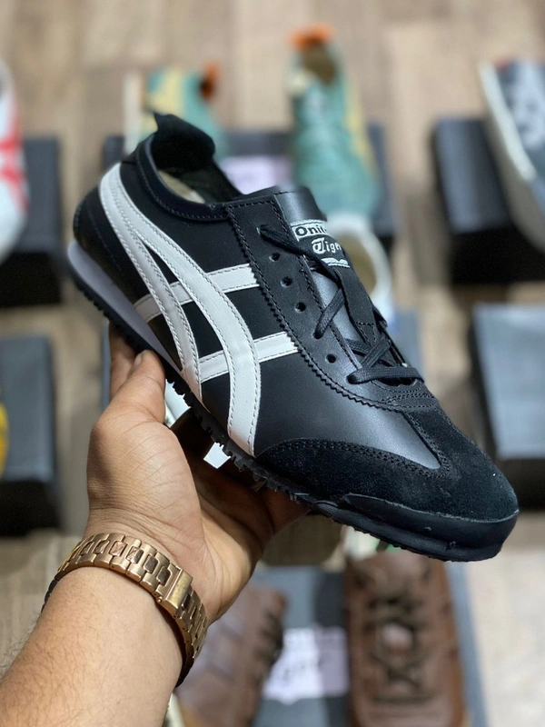 Onitsuka Tiger Men Sneaker Collection New - Black, 7