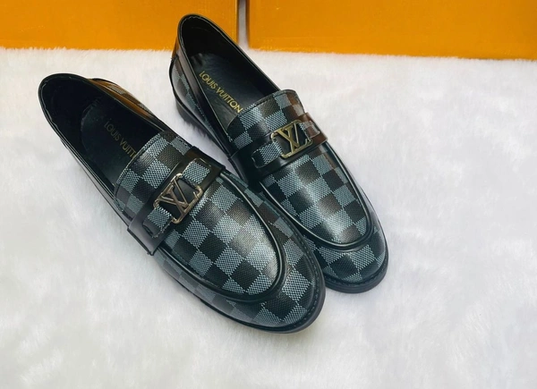 LV  Loafer Shoes For Men - Black, 8