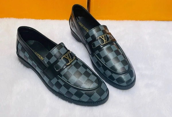 LV  Loafer Shoes For Men - Black, 8