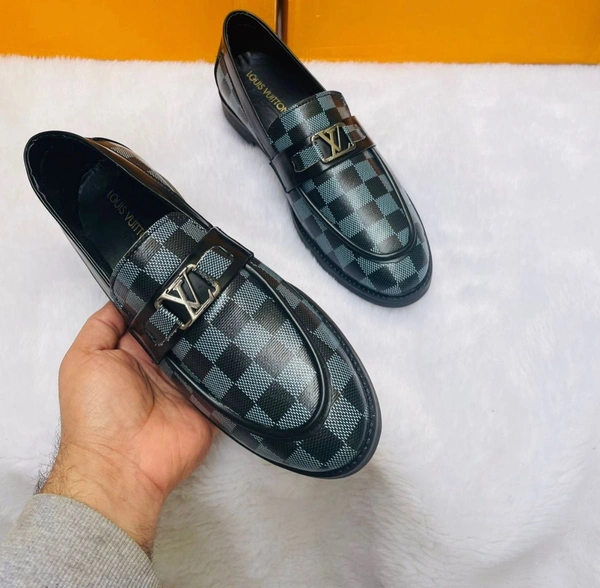 LV  Loafer Shoes For Men - Black, 8