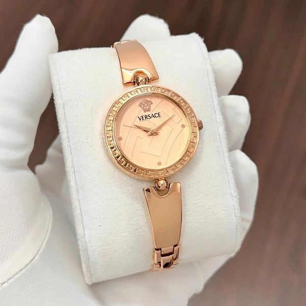 Versace Stylish Watch For Women - Golden Tainoi