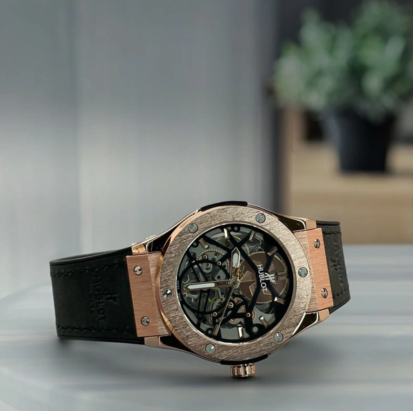Hublot Men Watch Collection - Black