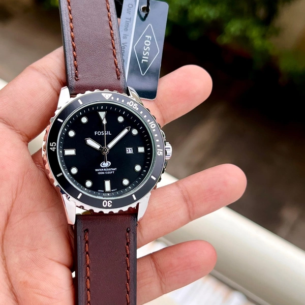 Fossil Best Watch - Maroon