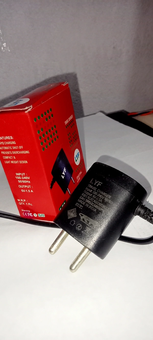 JIO CHARGER 1.5A - Black, Free