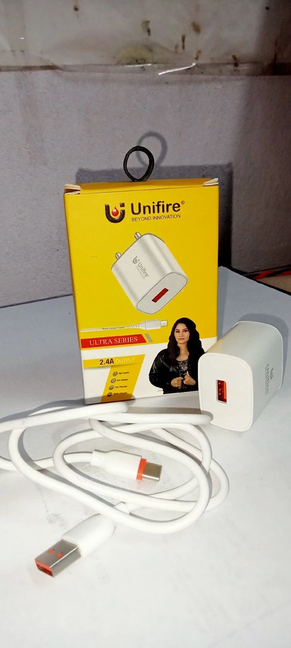 Unifire Charger 2.4A With Data Cable  - White