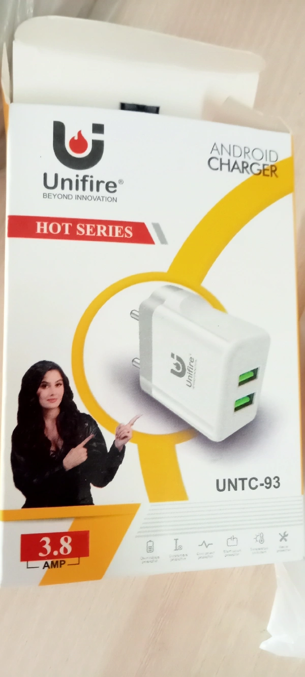 ANDROID CHARGER UNTC 93 3.8 AMP DUAL USB WITH DATA. CABLE  - White