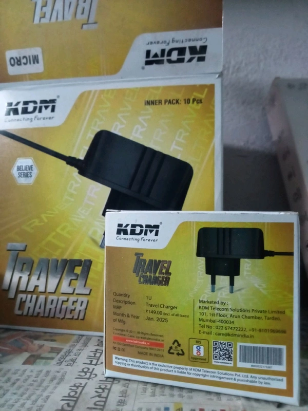 KDM TRAVEL CHARGER - Black
