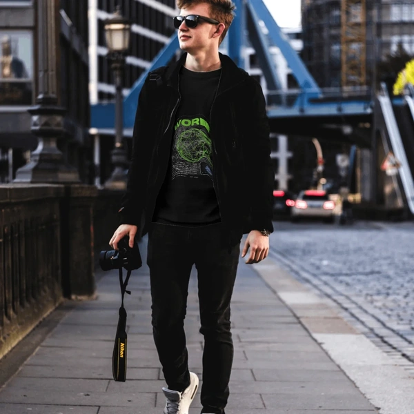 Earth🌏 - Black, L
