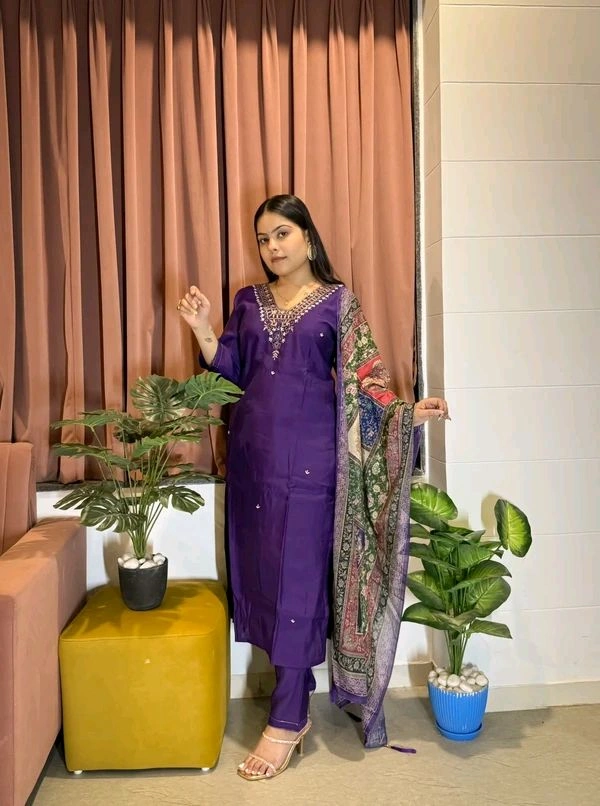 Gabatimes 𝑲𝑼𝑹𝑻𝑰 PANT 𝑾𝑰𝑻𝑯 𝑫𝑰𝑮𝑰𝑻𝑨𝑳 𝑷𝑹𝑰𝑵𝑻DETAILS  - 3XL