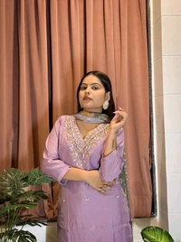 Gabatimes 𝑲𝑼𝑹𝑻𝑰 PANT 𝑾𝑰𝑻𝑯 𝑫𝑰𝑮𝑰𝑻𝑨𝑳 𝑷𝑹𝑰𝑵𝑻DETAILS  - 4XL