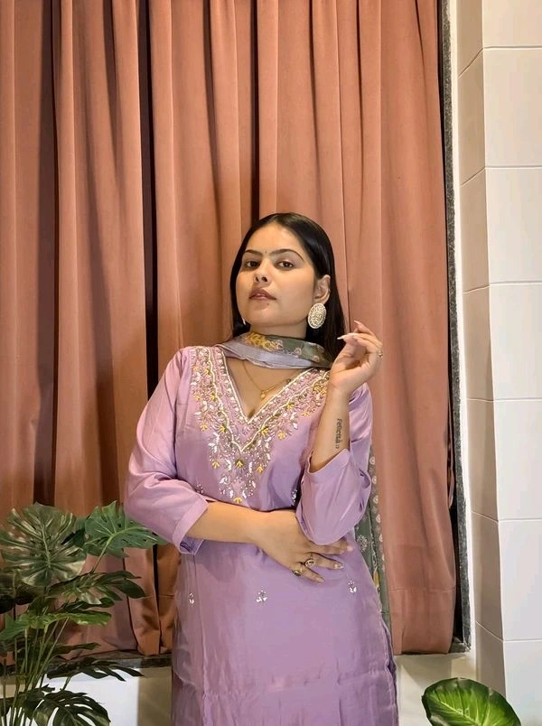 Gabatimes 𝑲𝑼𝑹𝑻𝑰 PANT 𝑾𝑰𝑻𝑯 𝑫𝑰𝑮𝑰𝑻𝑨𝑳 𝑷𝑹𝑰𝑵𝑻DETAILS  - 4XL