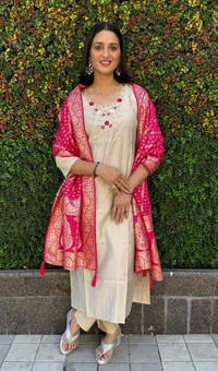 GabaTimes  New Designer Kurti Pant Duppta Set Collection  - M