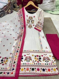 New Launching Beautiful printed Maslin kurta For Women  - Navy Blue, 3XL