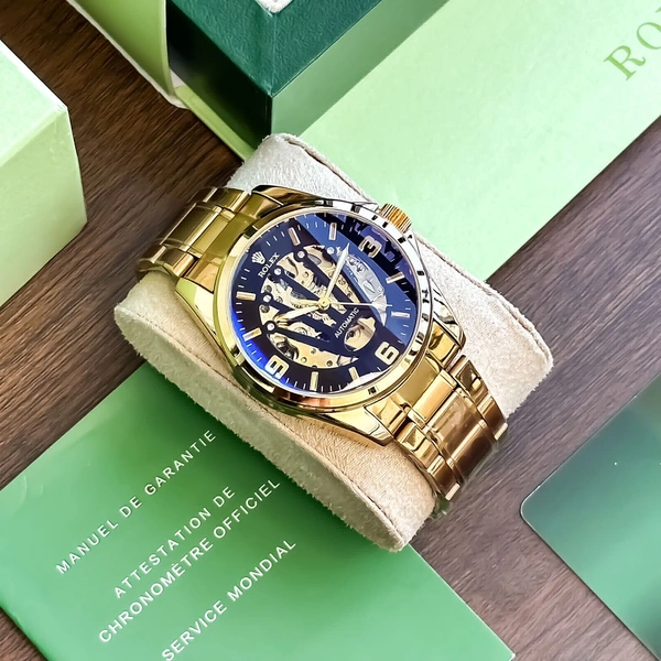 Classic style meets superp functional ;the iconic fluting found on many Rolex classic watches. Have a look on this timepiece - Gold