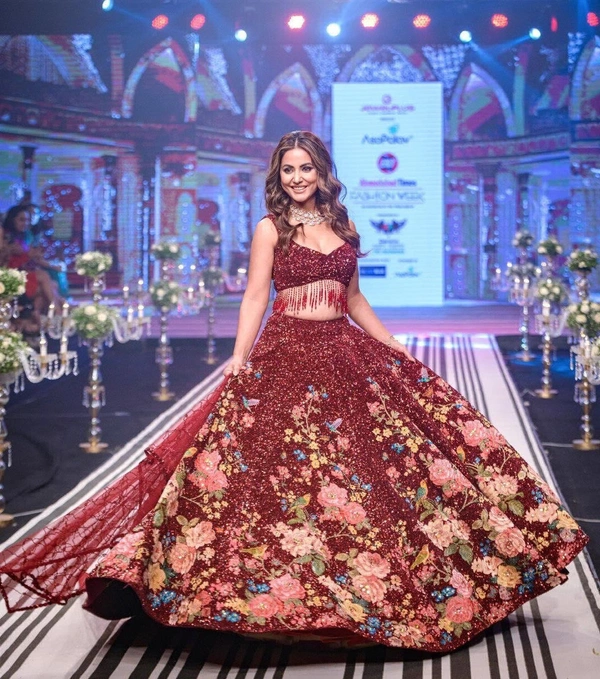 BEUTIQUE STYLES PERFECT MAROON BRIDAL GEORGETTE SEQUANCE WORK LEHENGA CHOLI WITH DUPATTA  - Guardsman Red