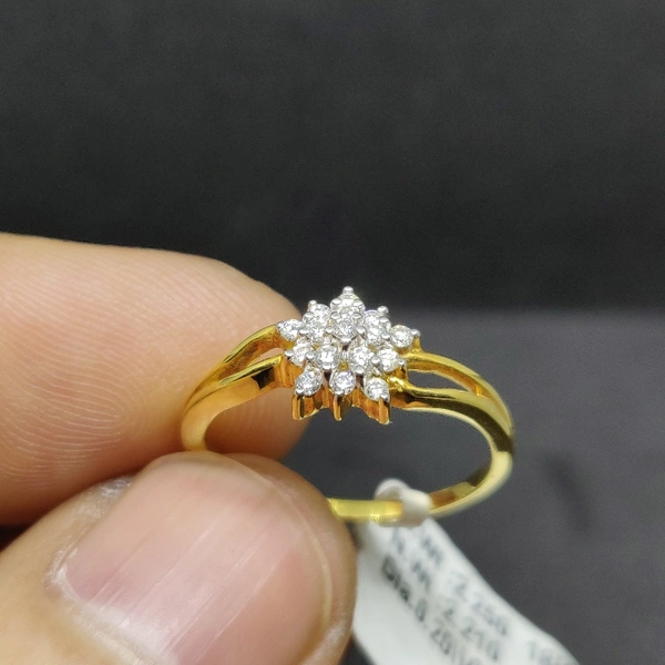 DIAMOND RING