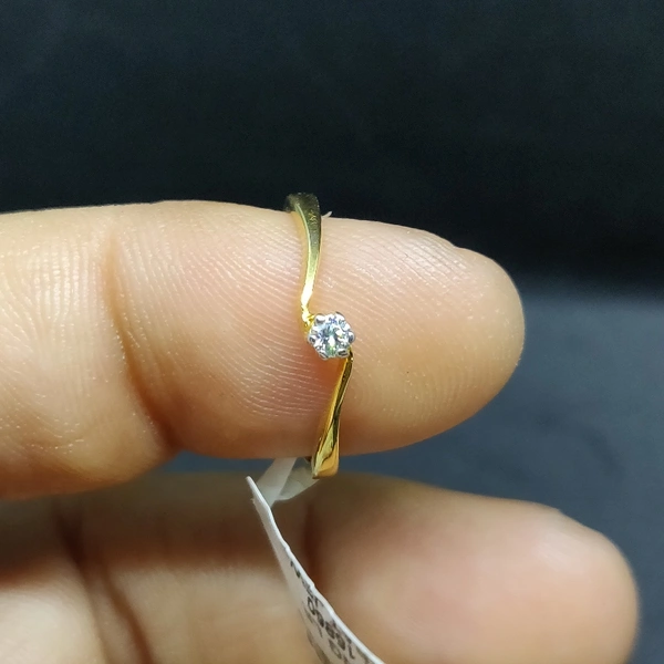 DIAMOND RING