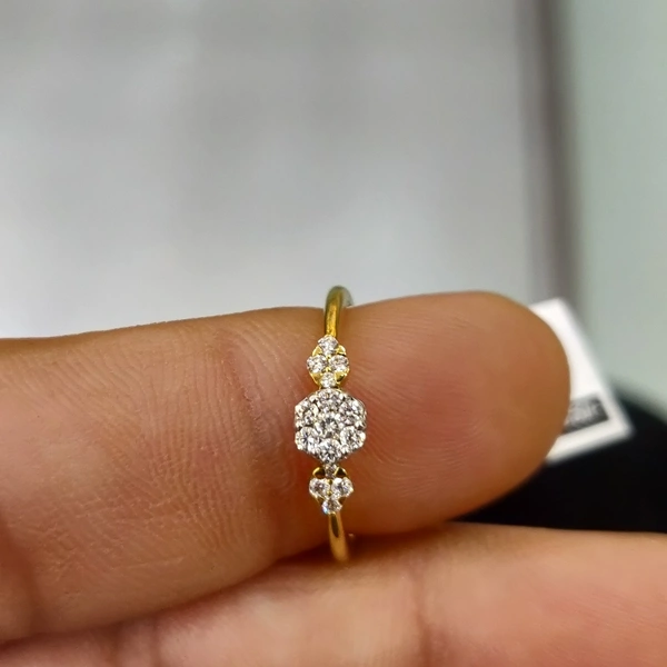 DIAMOND RING