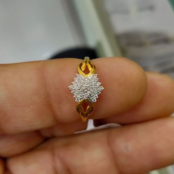 DIAMOND RING