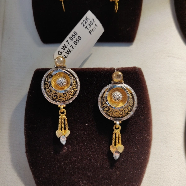 Dangling Earring