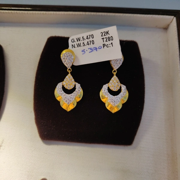 Dangling Earring
