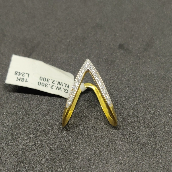 Gold Ring V Ring