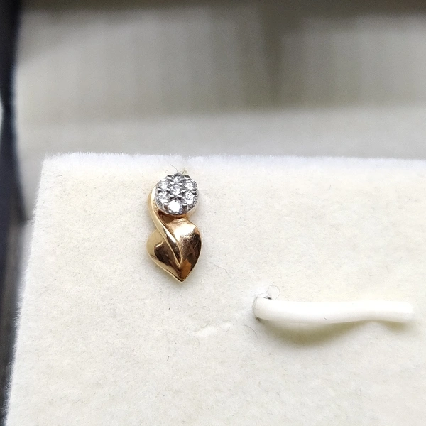 ROSE GOLD DIAMOND STUD