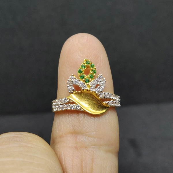 916 22kt Gold Diamond Ring