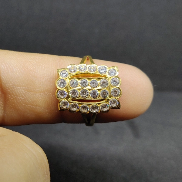 916 22kt Gold Diamond Ring