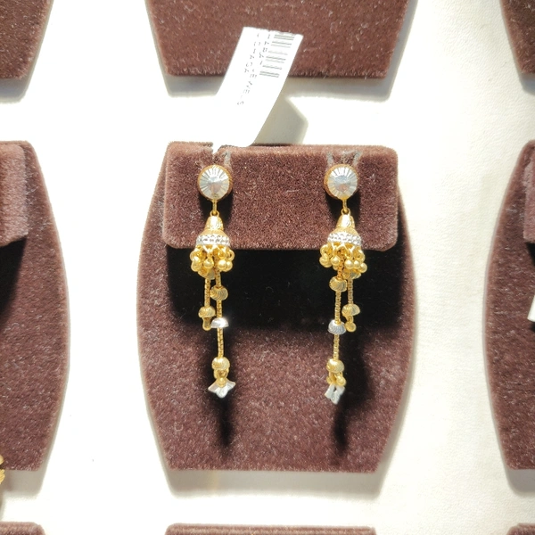 Dangling Earring With Rodium Touch (No Diamond)