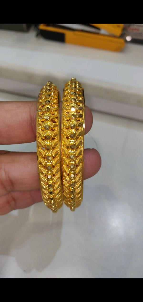 BANGLES 