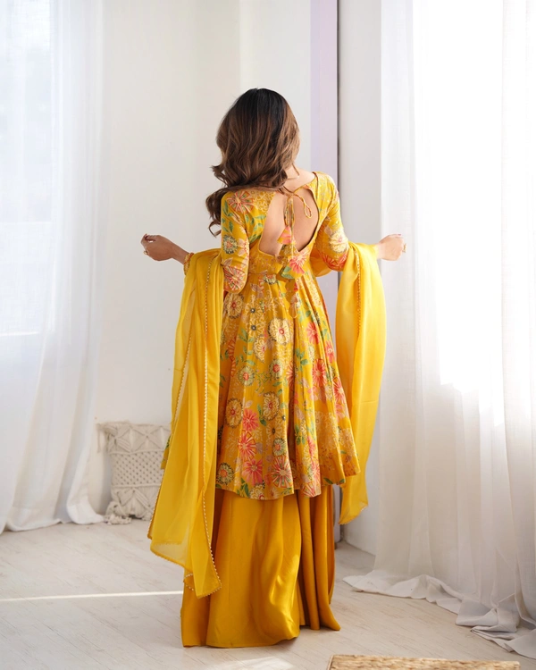 Azorte Fashion Elegant Roman Silk Chanderi Kediya Kurta Set – 4m Flair, Dupatta & Palazzo - Buddha Gold, M (38)