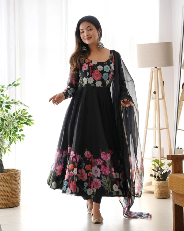 Buy Elegant Organza Silk Anarkali Set with Handwork – Dupatta & Pants Included