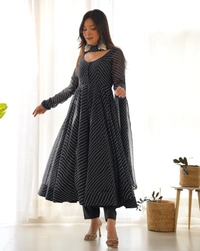 Azorte Fashion remium Pure Fox Georgette Laheriya Anarkali Set – 4m Flair, Dupatta & Pant  - Black, M (38)