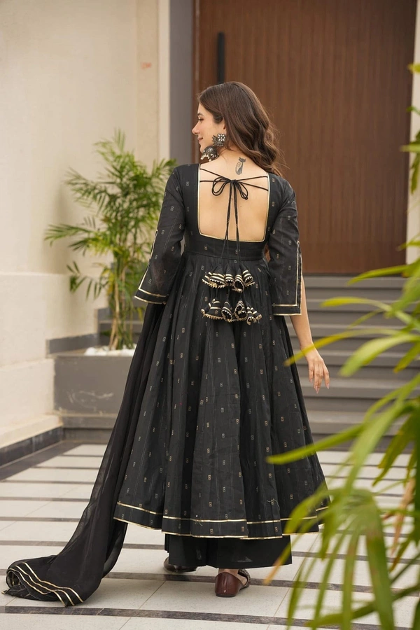 Azorte Fashion Digital Print Anarkali Set | Maslin Fabric, 3/4 Sleeves & Lace Dupatta - XL